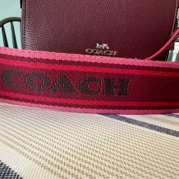 Coach Heritage Messenger Leather Crossbody Bag in Wine - Picture 10 of 12